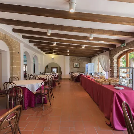Masseria Sant'anna 4* باري