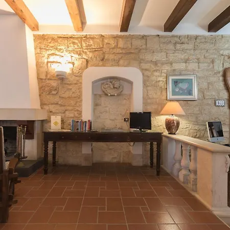 Hotel Masseria Sant'anna 4*