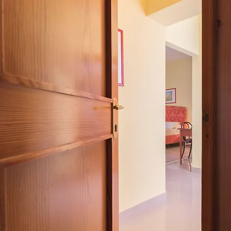 Hotel Masseria Sant'anna 4*