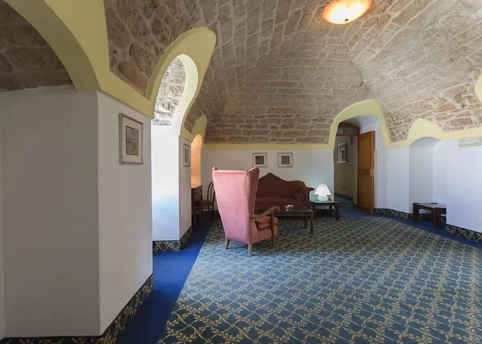 Hotel Masseria Sant'anna 4*